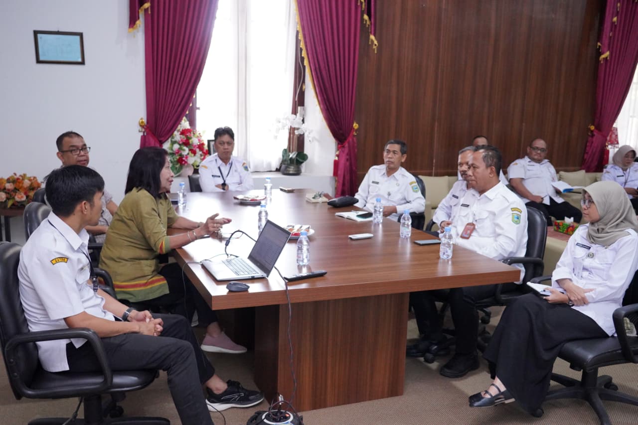 Audiensi rencana pembangunan jaringan charging station