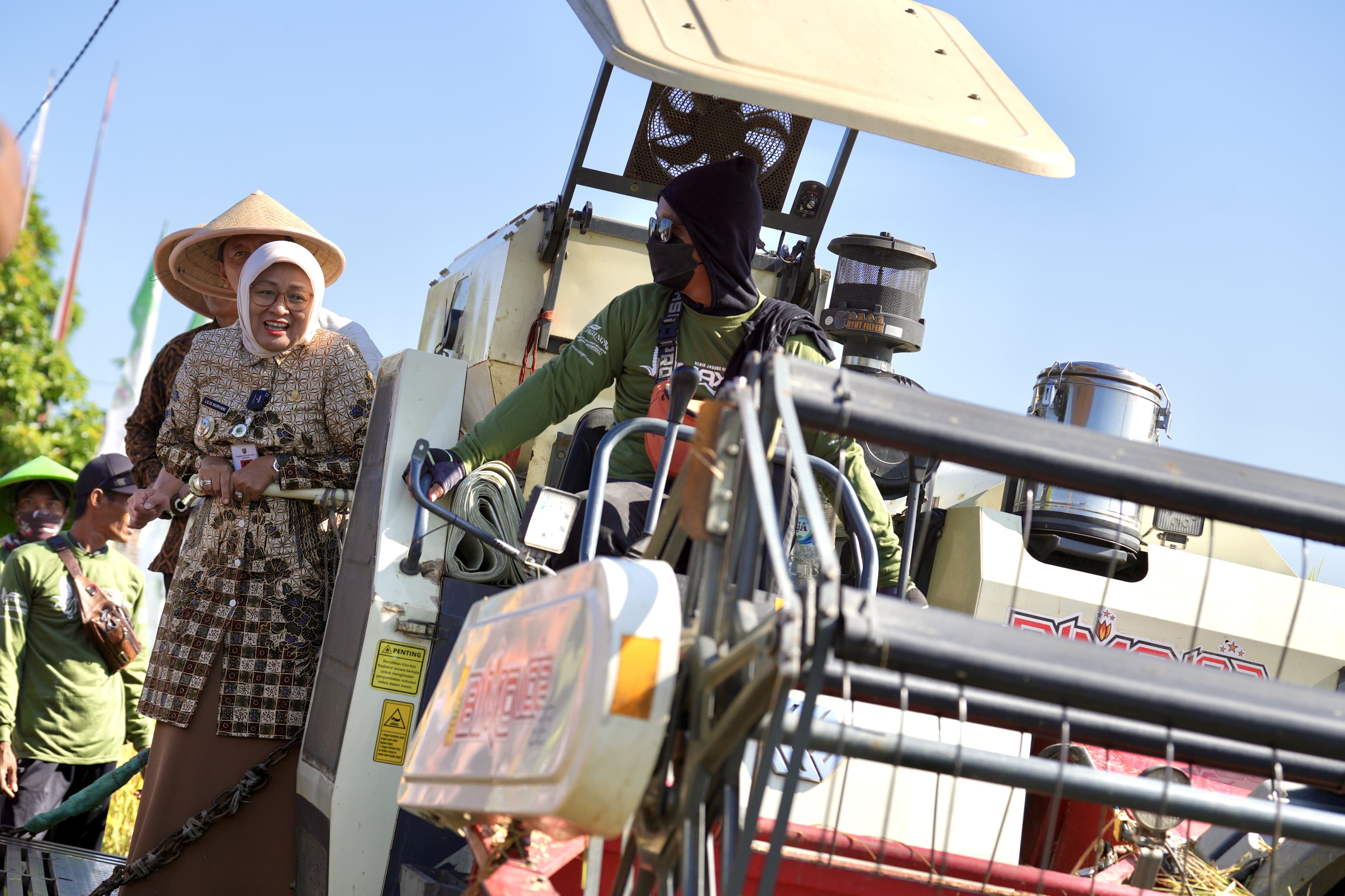 Bupati Kebumen Hadiri Panen Raya Padi Corporate Farming di Desa Bagung Prembun, Produktivitas Petani Mengalami Peningkatan