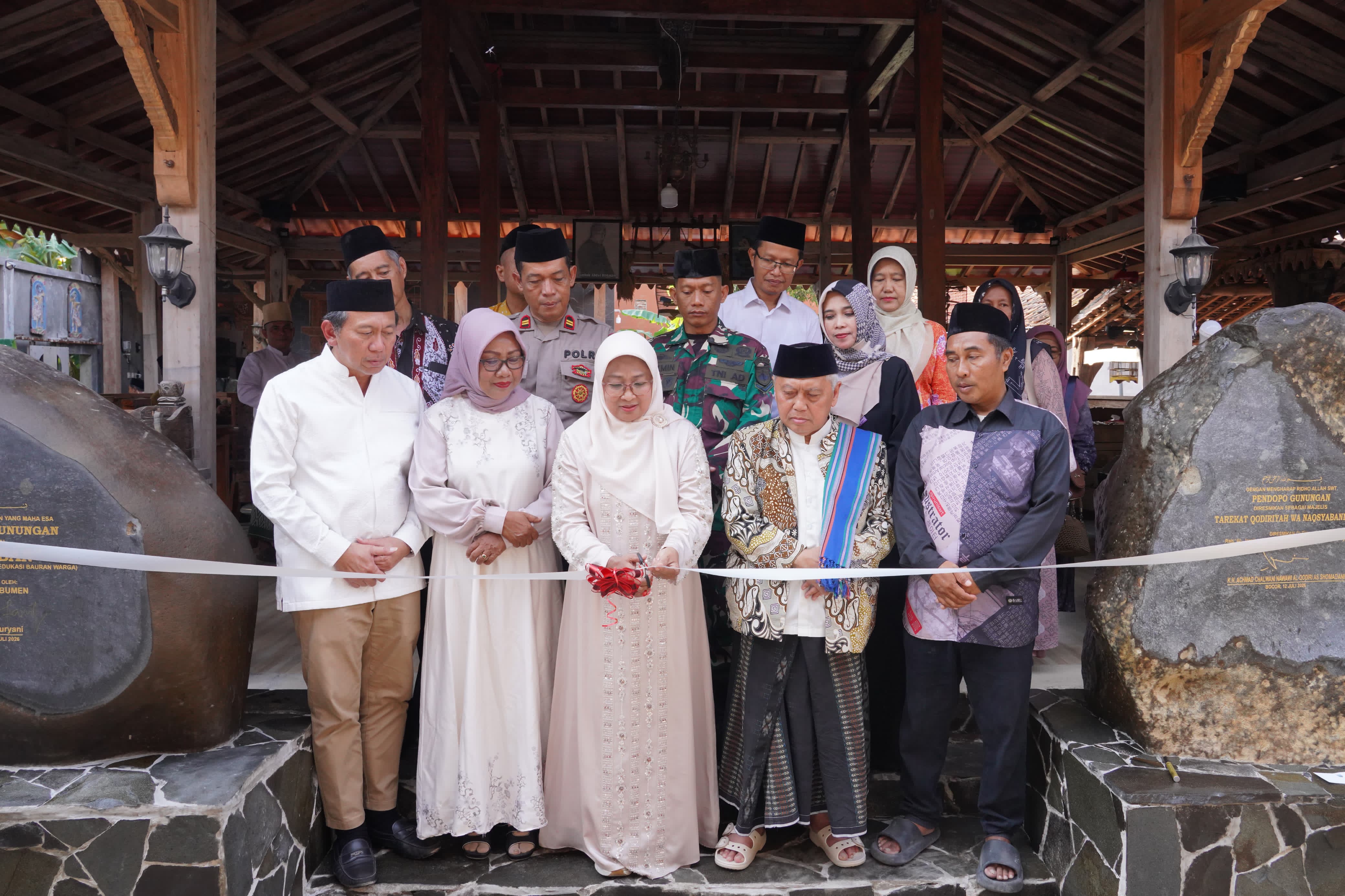 Warga Desa Bocor Kecamatan Buluspesantren Kini Punya PASEBAN untuk Ruang Diskusi dan Tarekat
