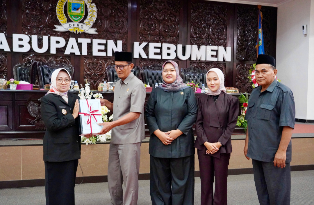Paripurna DPRD Kebumen: Fokus Penguatan Ekonomi Kreatif, Kabupaten Layak Anak, dan Perubahan APBD 2026